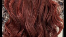 تأملات روبي: تسريحات الشعر الحمراء والحمراء التي تعكس جمالك الداخلي