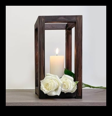 فوانيس الشموع الخشبية: صناعة الإضاءة بمواد طبيعية